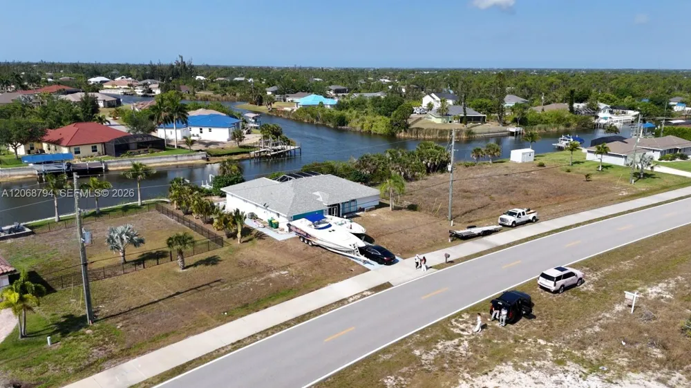 15073 Ingraham Blvd Port Charlotte, FL 33981