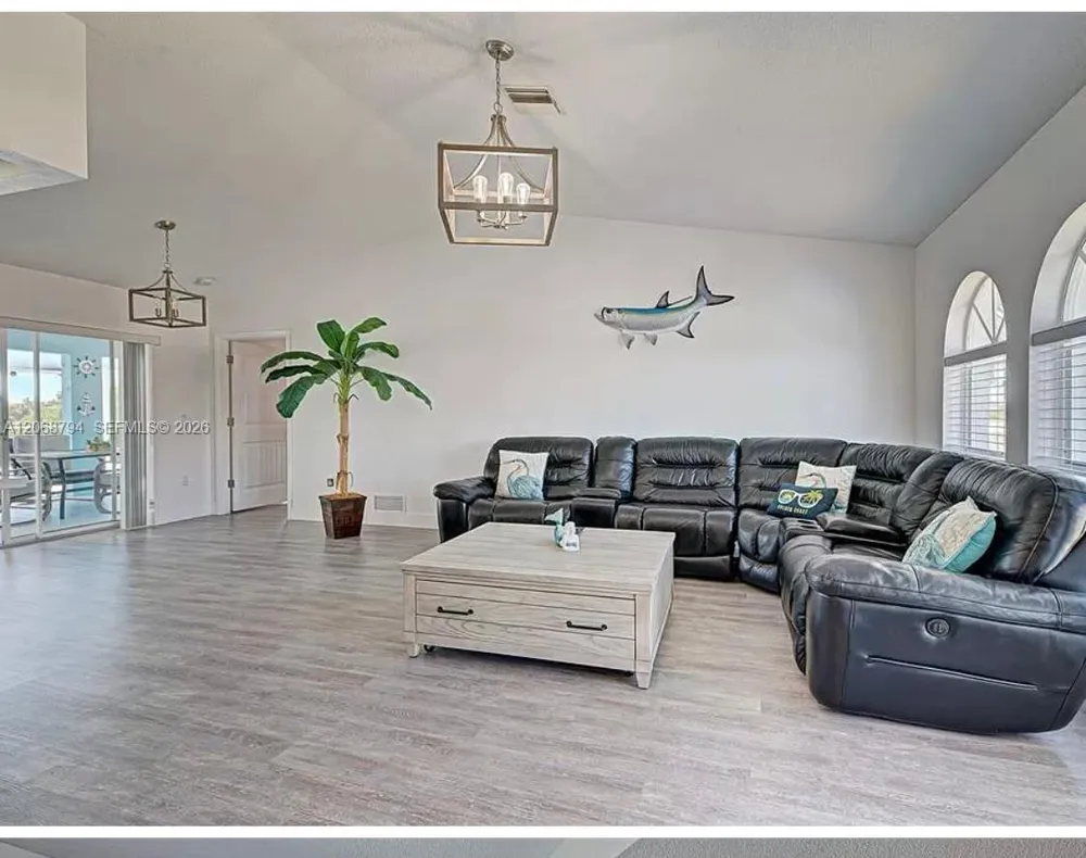 15073 Ingraham Blvd Port Charlotte, FL 33981