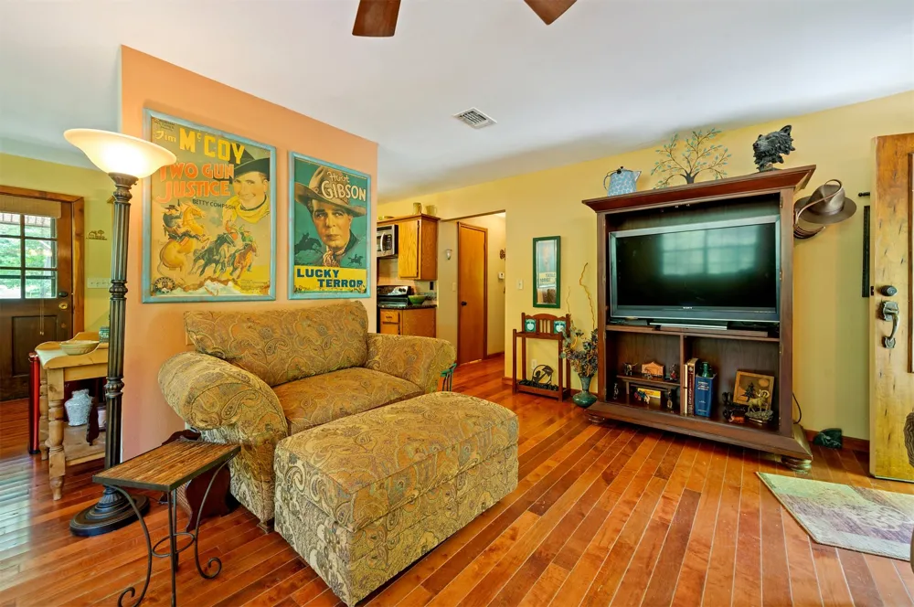 24 Sunfish Creek Trail Smithville, OK 74957