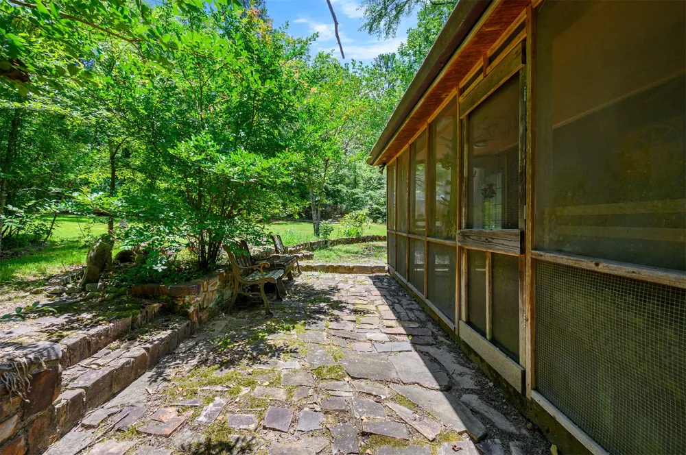 24 Sunfish Creek Trail Smithville, OK 74957