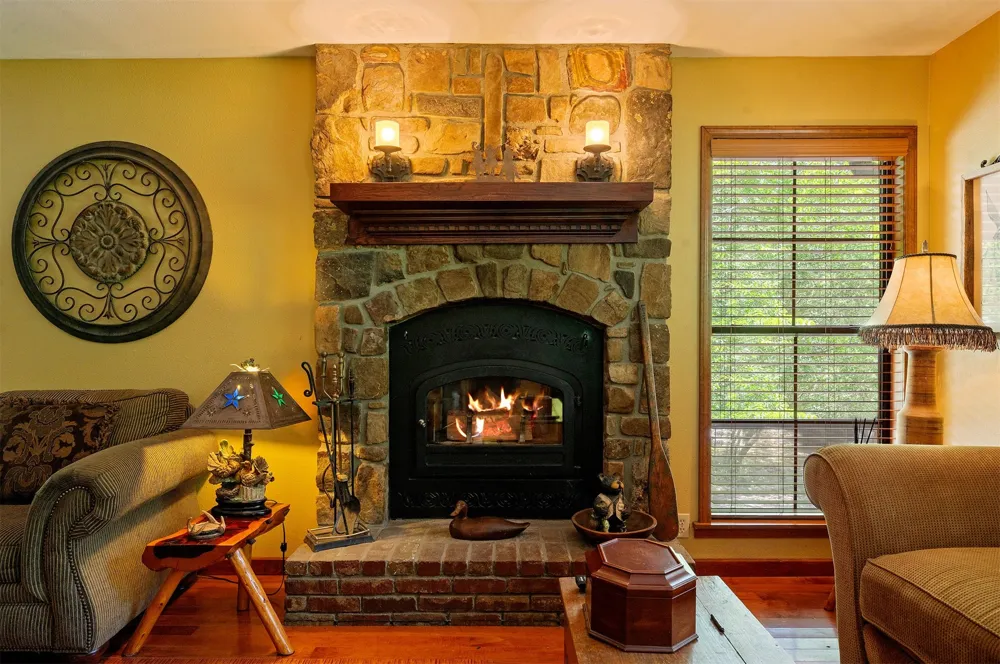 24 Sunfish Creek Trail Smithville, OK 74957