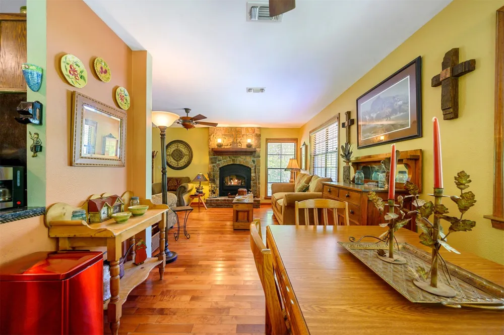 24 Sunfish Creek Trail Smithville, OK 74957