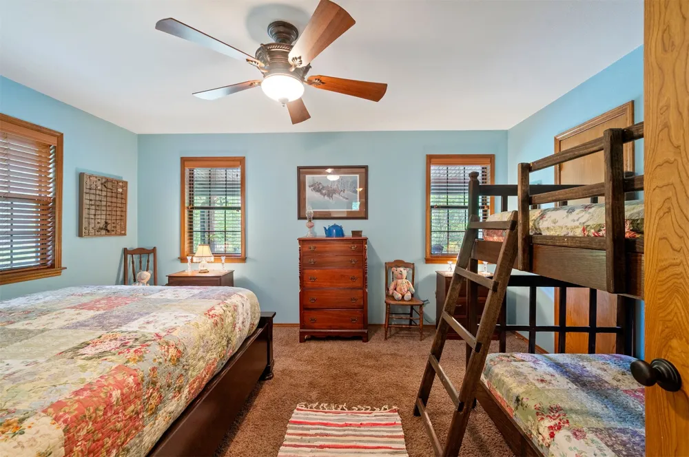 24 Sunfish Creek Trail Smithville, OK 74957