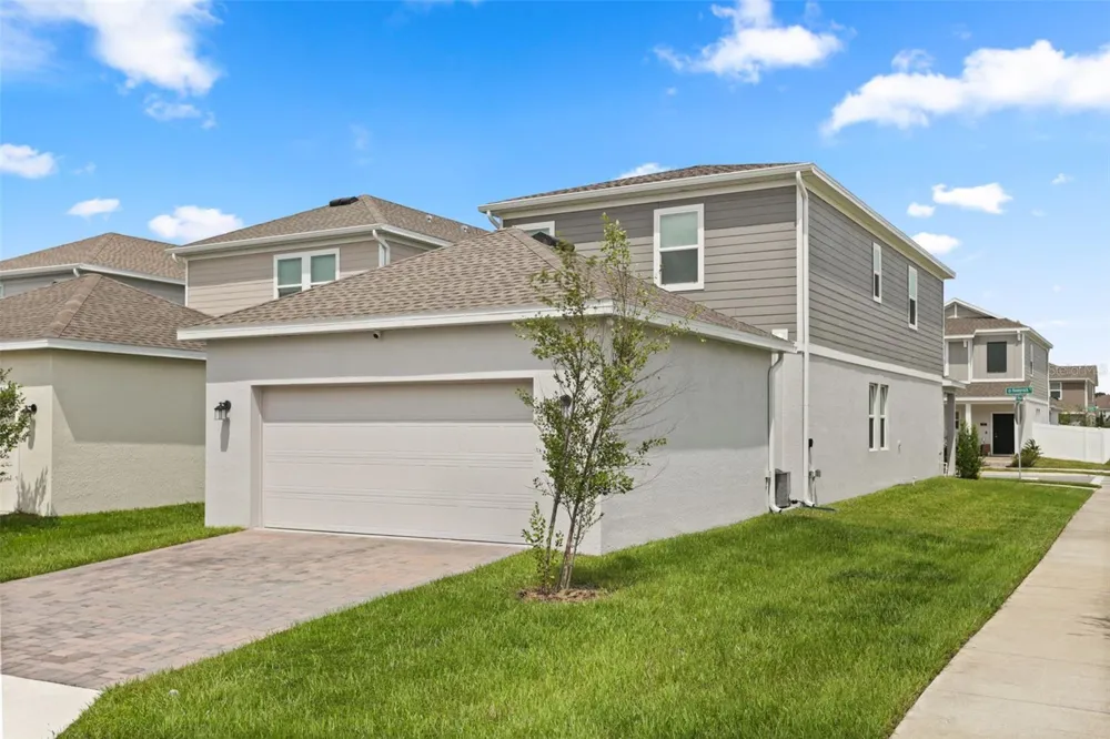 750 HONEYROCK STREET Debary, FL 32713