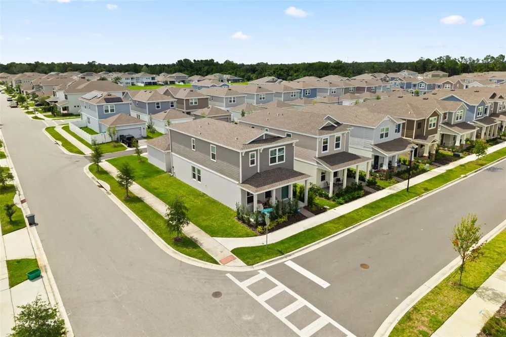 750 HONEYROCK STREET Debary, FL 32713