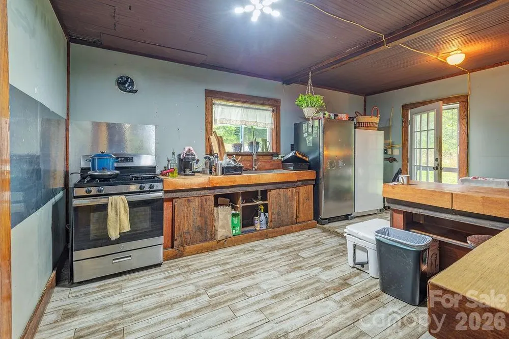 8485 Meadow Fork Road Hot Springs, NC 28743
