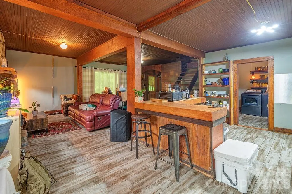 8485 Meadow Fork Road Hot Springs, NC 28743