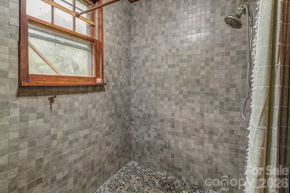 8485 Meadow Fork Road Hot Springs, NC 28743
