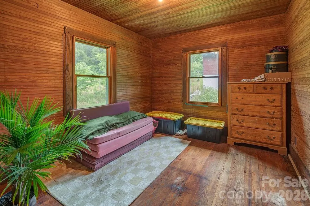 8485 Meadow Fork Road Hot Springs, NC 28743
