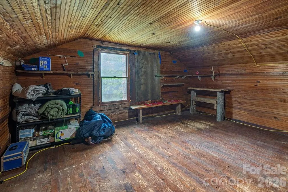 8485 Meadow Fork Road Hot Springs, NC 28743