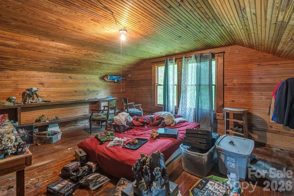 8485 Meadow Fork Road Hot Springs, NC 28743