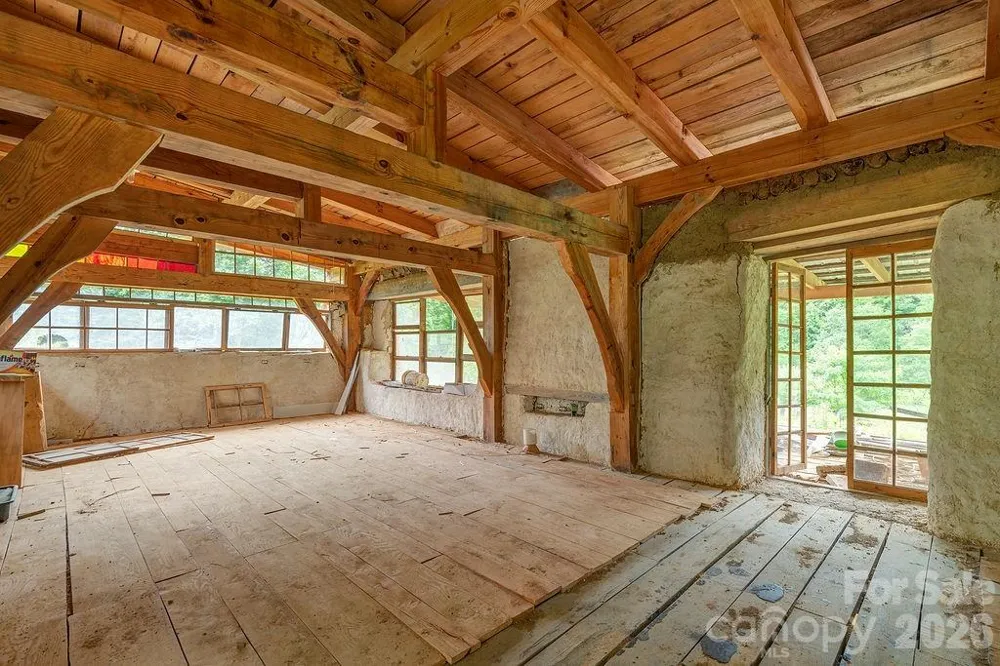 8485 Meadow Fork Road Hot Springs, NC 28743