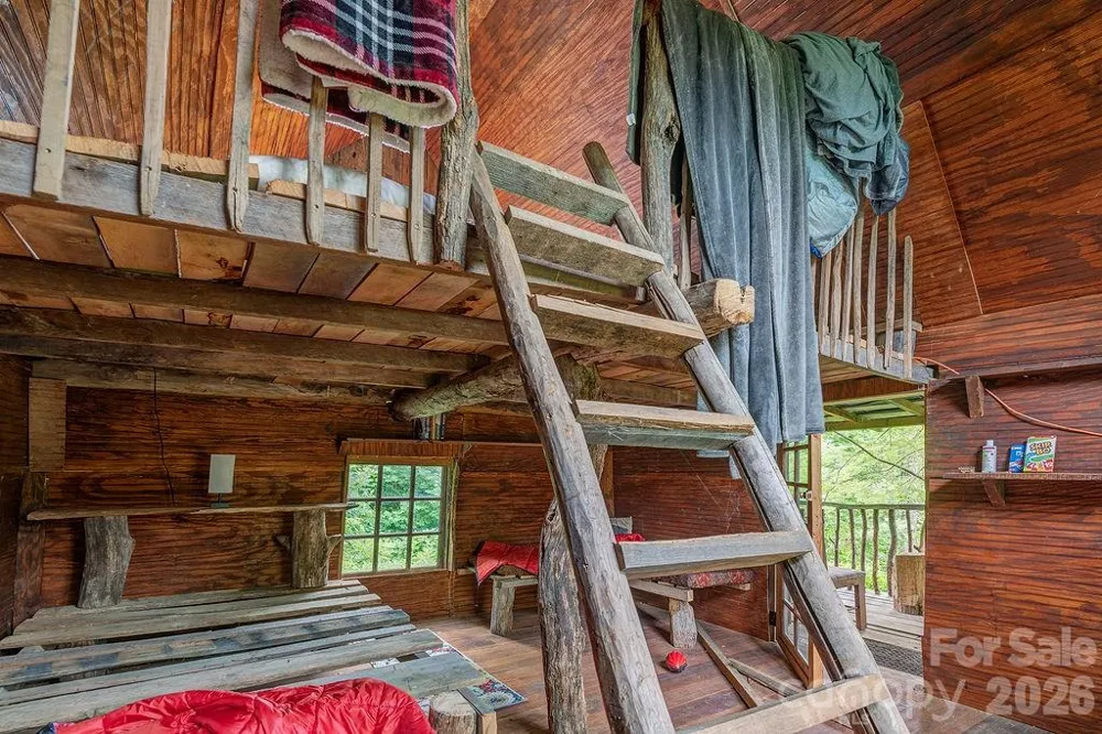 8485 Meadow Fork Road Hot Springs, NC 28743