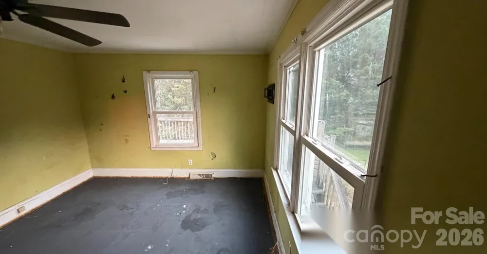 803 S Grove Street Lincolnton, NC 28092