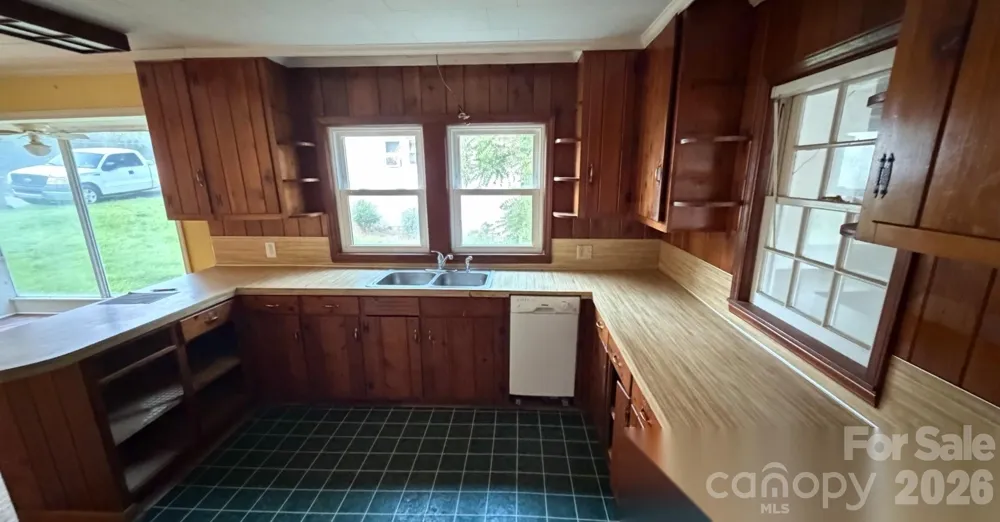 803 S Grove Street Lincolnton, NC 28092