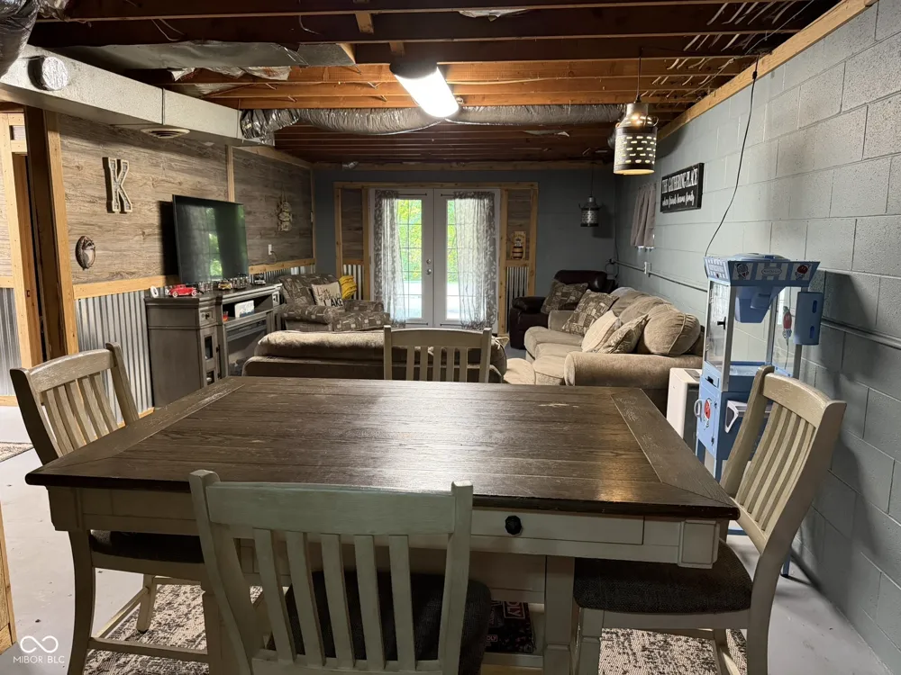 9712 E Mitchell Drive Rockville, IN 47872