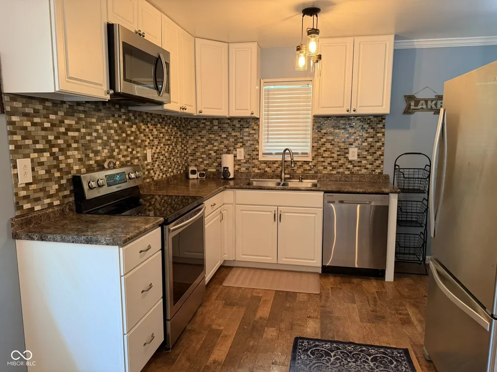 9712 E Mitchell Drive Rockville, IN 47872