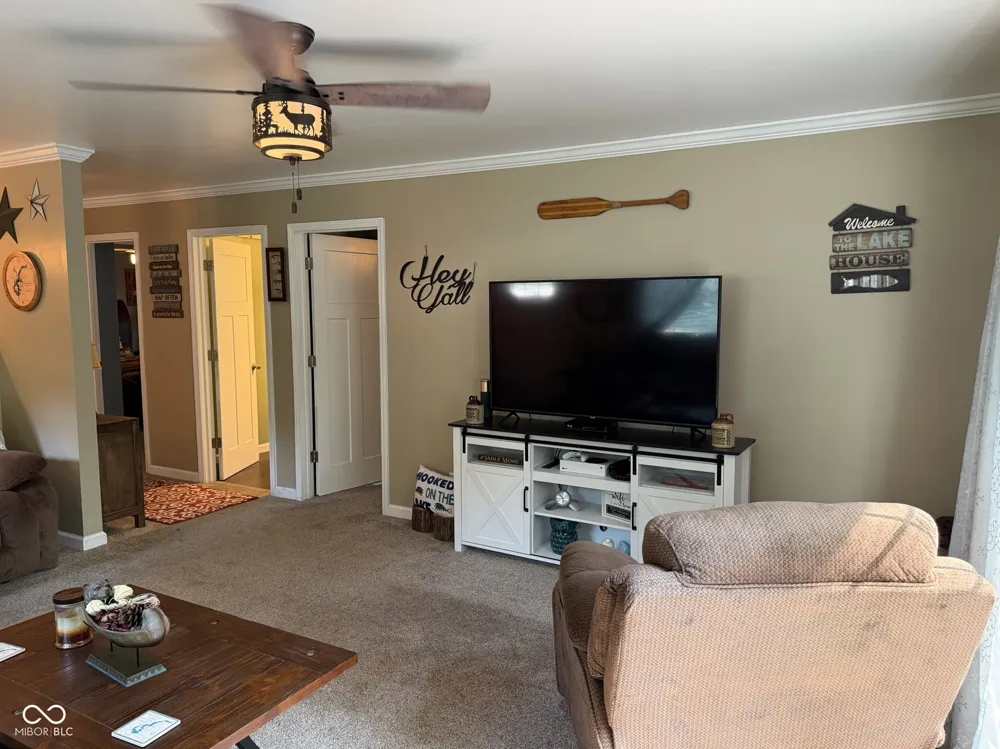 9712 E Mitchell Drive Rockville, IN 47872