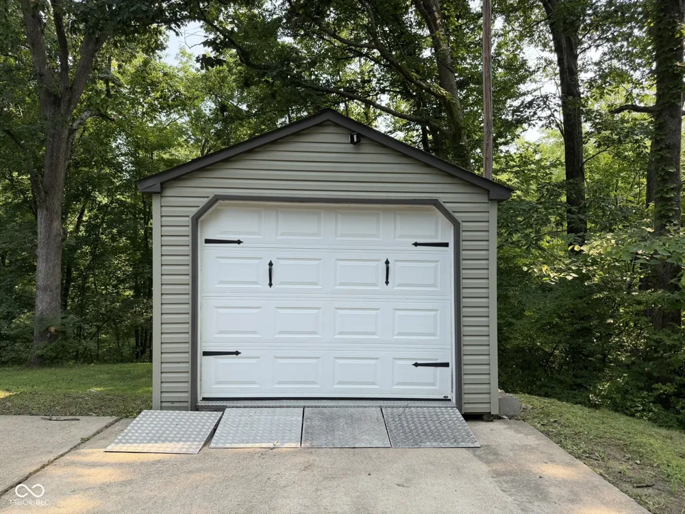 9712 E Mitchell Drive Rockville, IN 47872