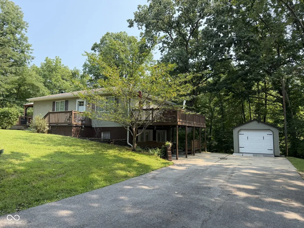 9712 E Mitchell Drive Rockville, IN 47872