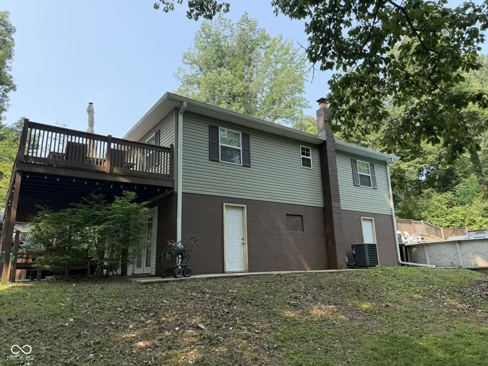 9712 E Mitchell Drive Rockville, IN 47872