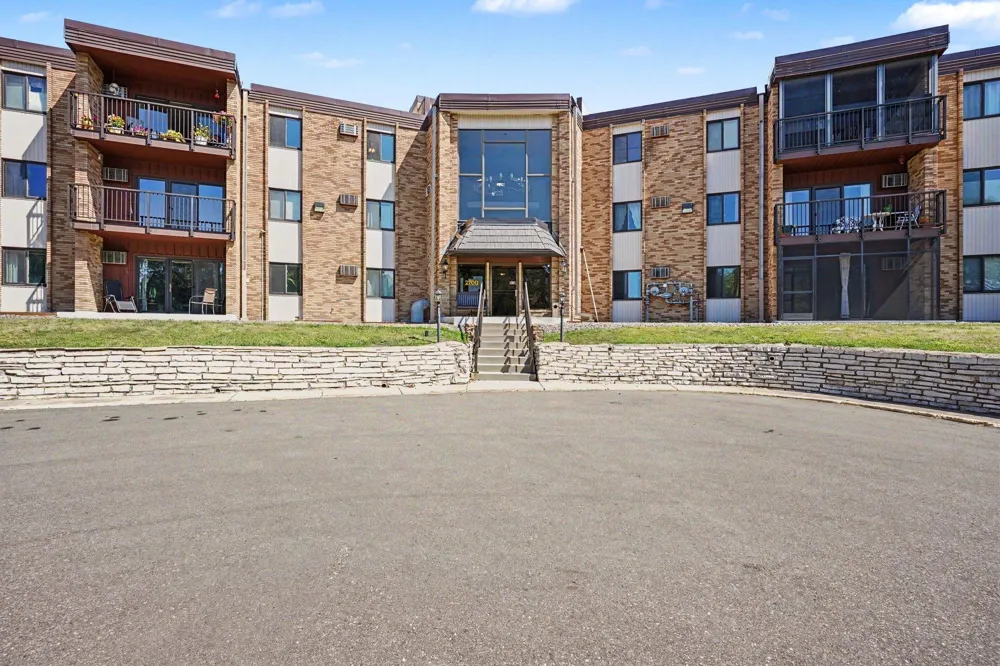 2700 Oxford Street #154 Roseville, MN 55113