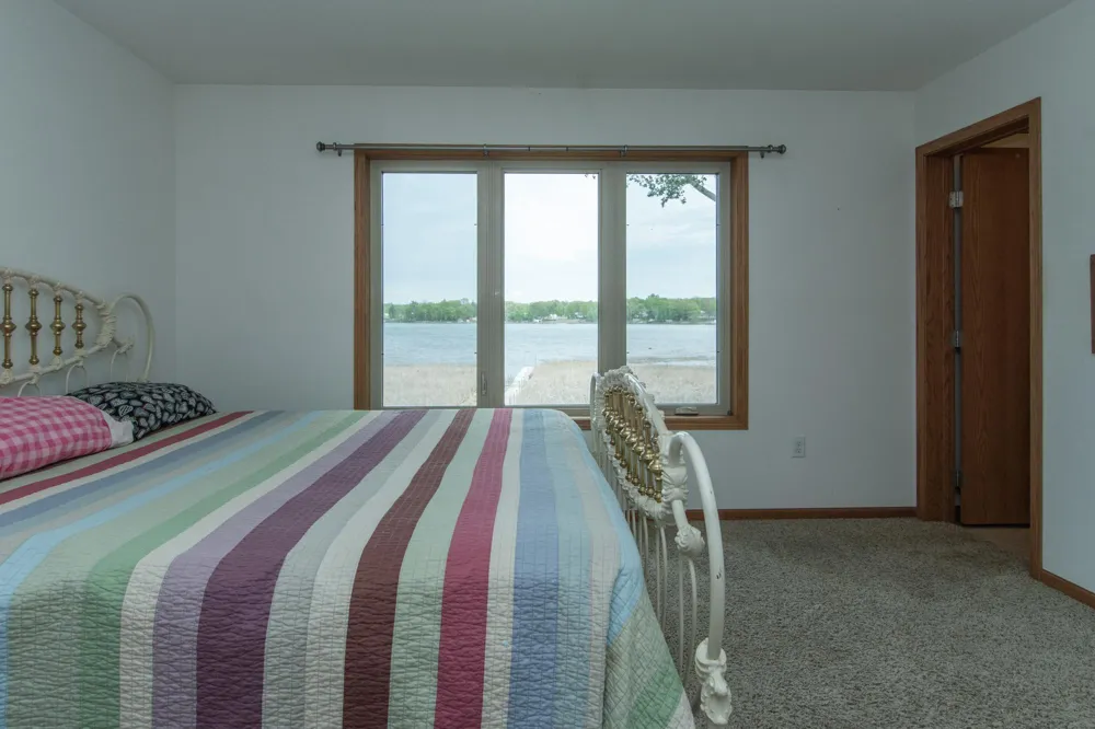 1900 White Cloud Drive E Isle, MN 56342