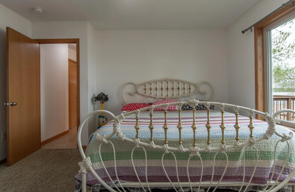 1900 White Cloud Drive E Isle, MN 56342