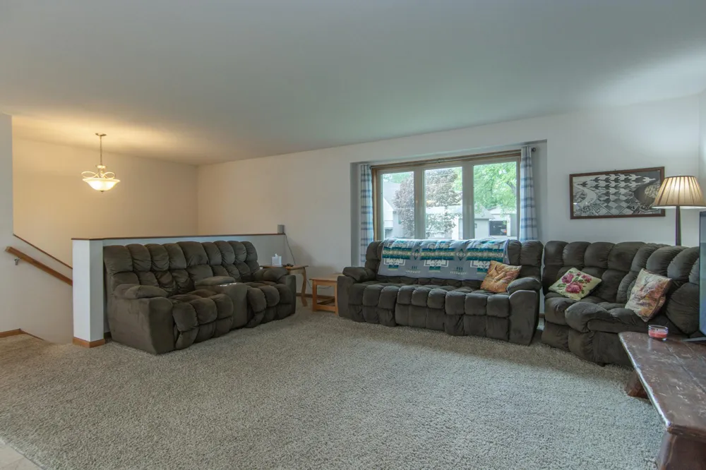 1900 White Cloud Drive E Isle, MN 56342