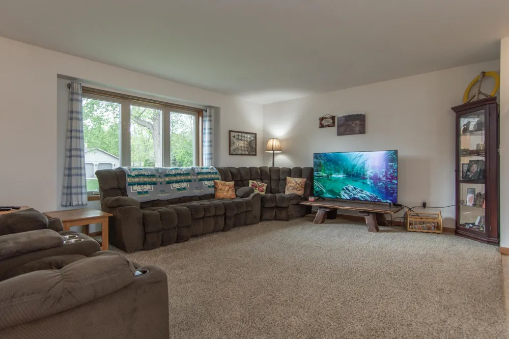 1900 White Cloud Drive E Isle, MN 56342