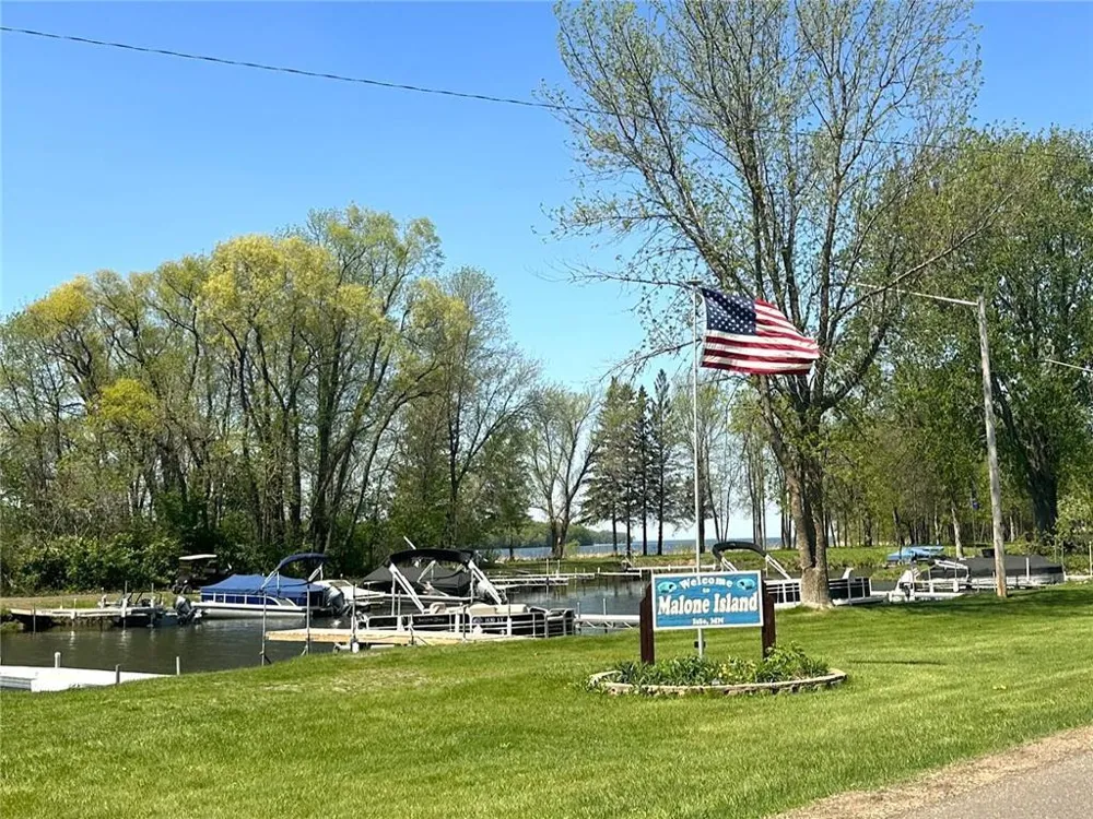 1900 White Cloud Drive E Isle, MN 56342