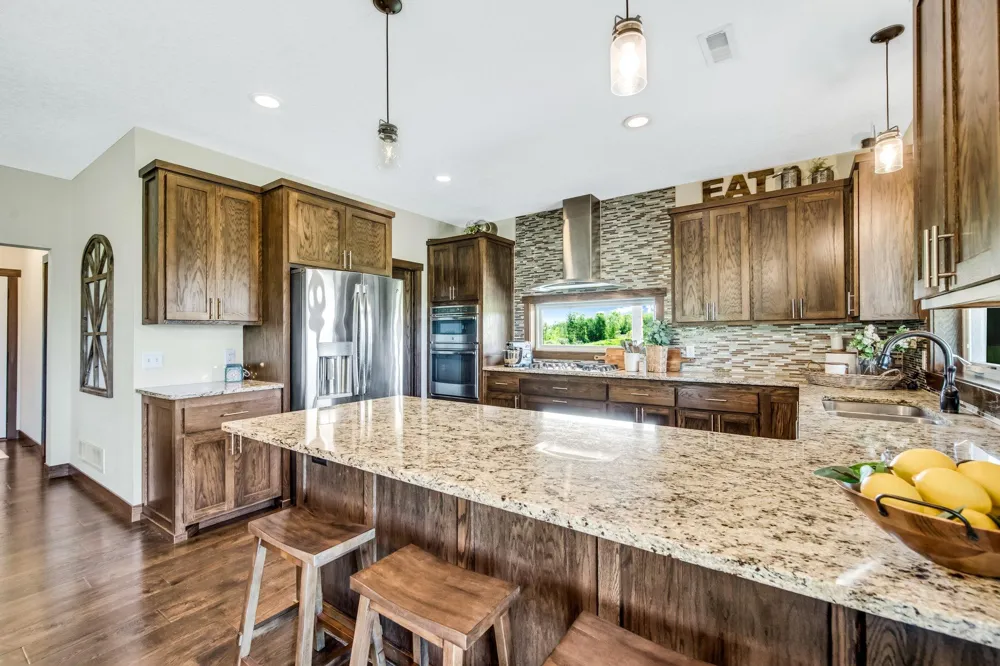6699 313th Avenue NE North Branch, MN 55056
