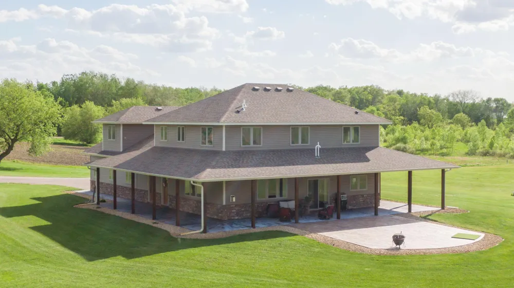 6699 313th Avenue NE North Branch, MN 55056