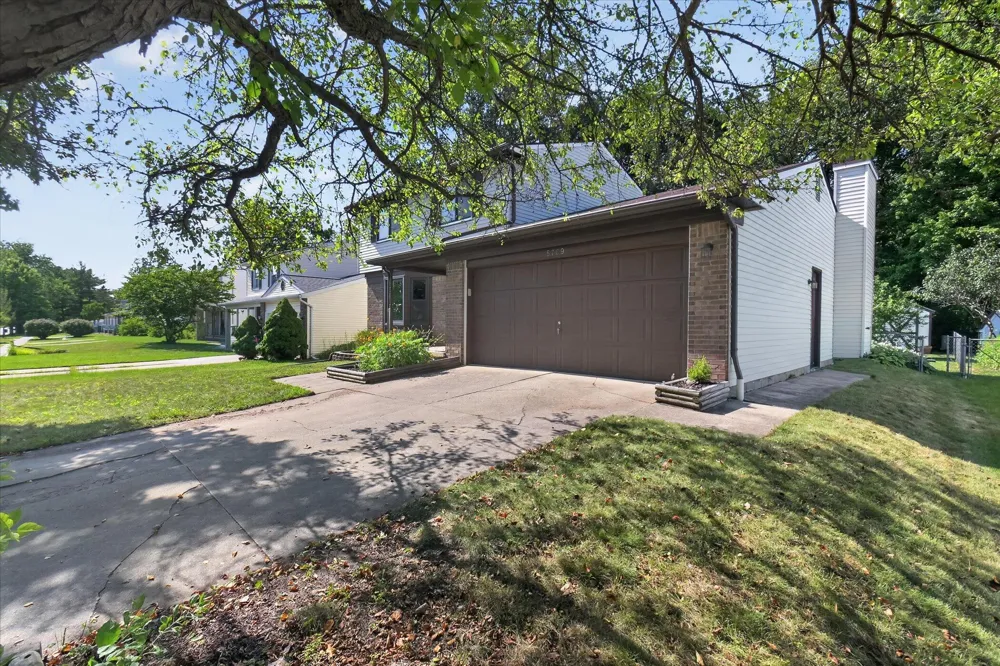 5769 Meadowview Street Ypsilanti, MI 48197