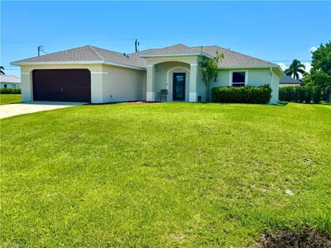 3716 SW 15th Place