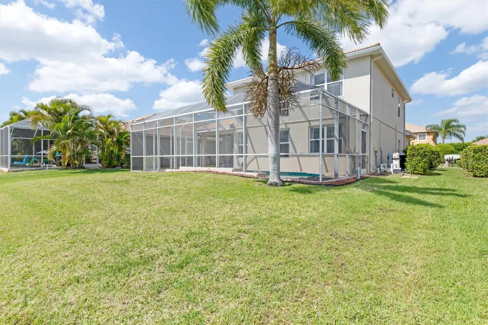 6918 74TH STREET CIRCLE E Bradenton, FL 34203