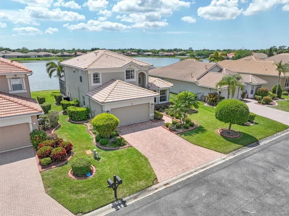 6918 74TH STREET CIRCLE E Bradenton, FL 34203