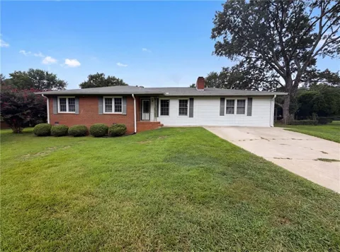 3293 Bright Star Road