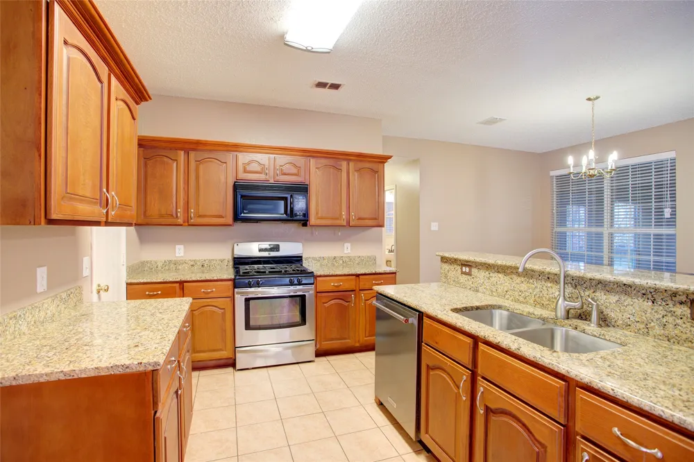3507 Tamarack Drive Grand Prairie, TX 75052