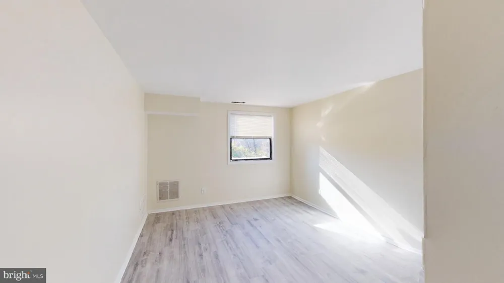 300 BROADWAY #C4 Westville, NJ 08093