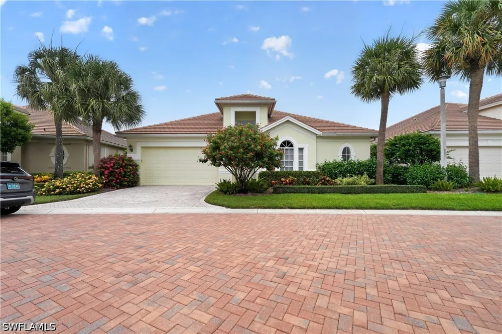 Island Cove Circle Naples, FL 34109