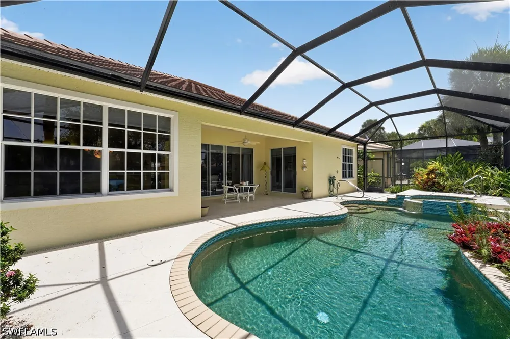 Island Cove Circle Naples, FL 34109