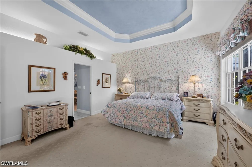 Island Cove Circle Naples, FL 34109