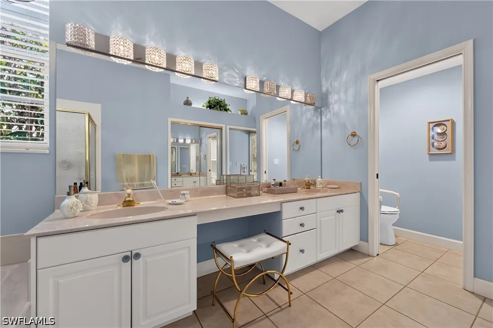 Island Cove Circle Naples, FL 34109