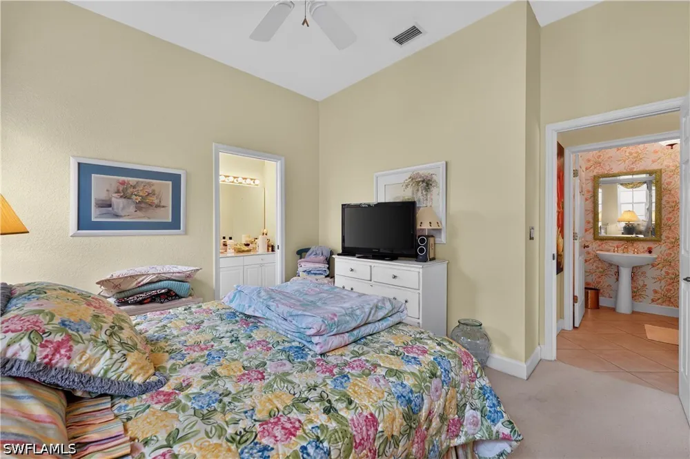 Island Cove Circle Naples, FL 34109