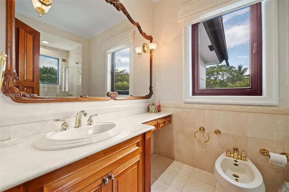 7701 Old Cutler Rd Coral Gables, FL 33143
