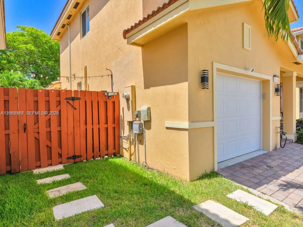 8956 SW 215th Ln #0 Cutler Bay, FL 33189