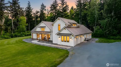 5680 Paradise Lane