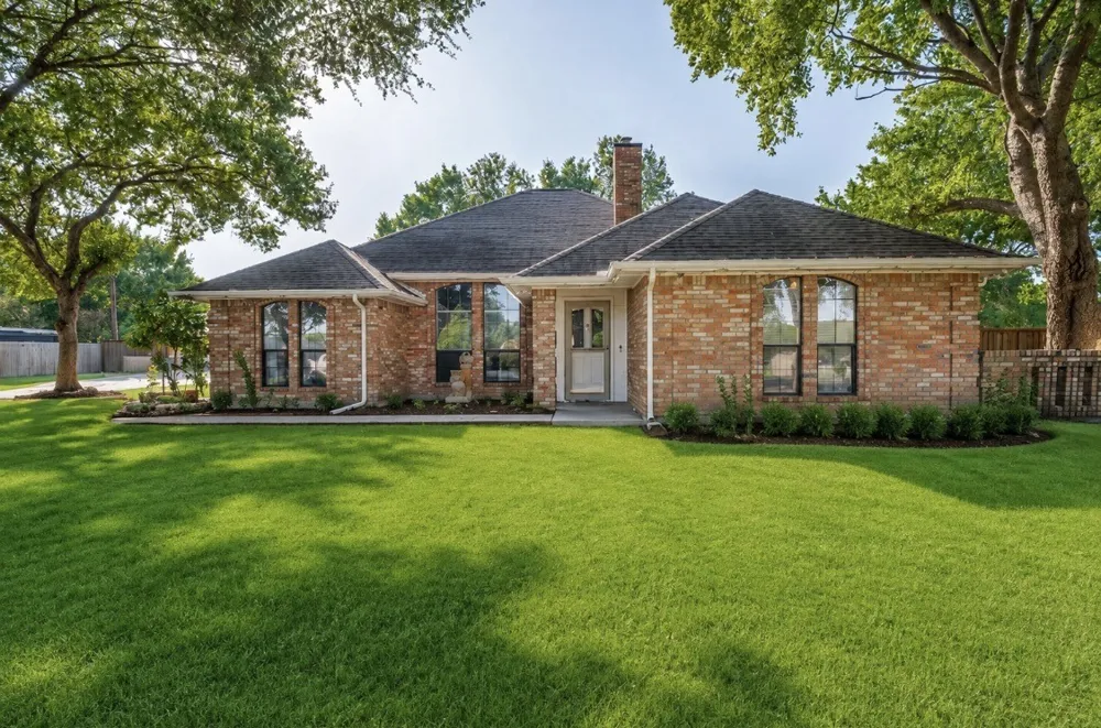 901 Winding Creek Trail Oak Leaf, TX 75154