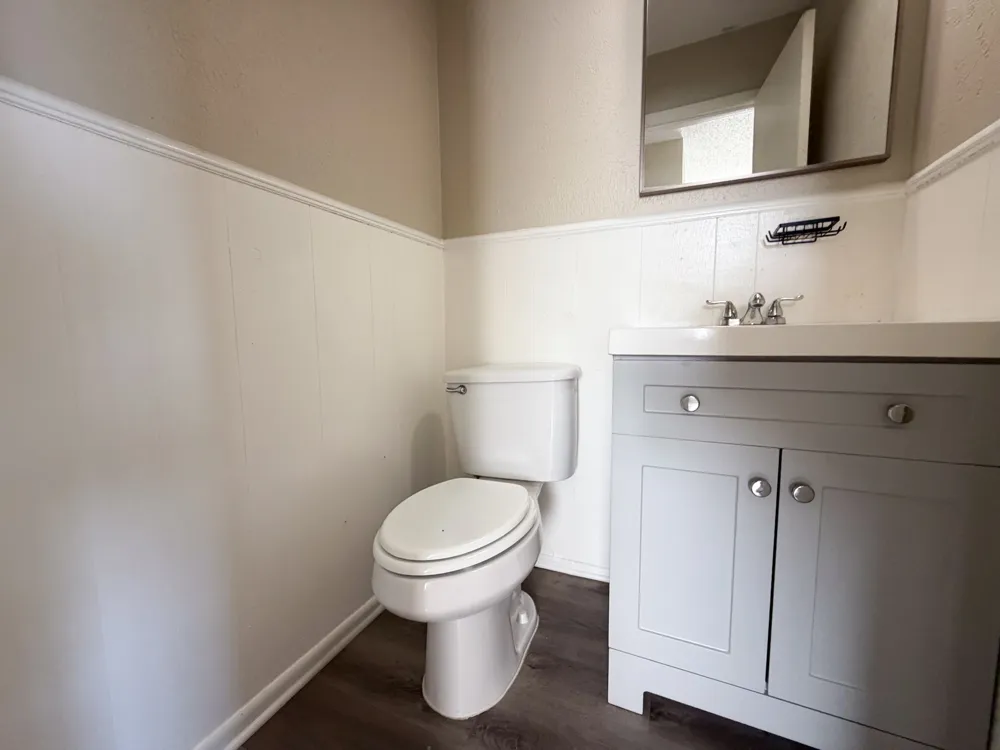 101 W Latimer Street #B Ennis, TX 75119